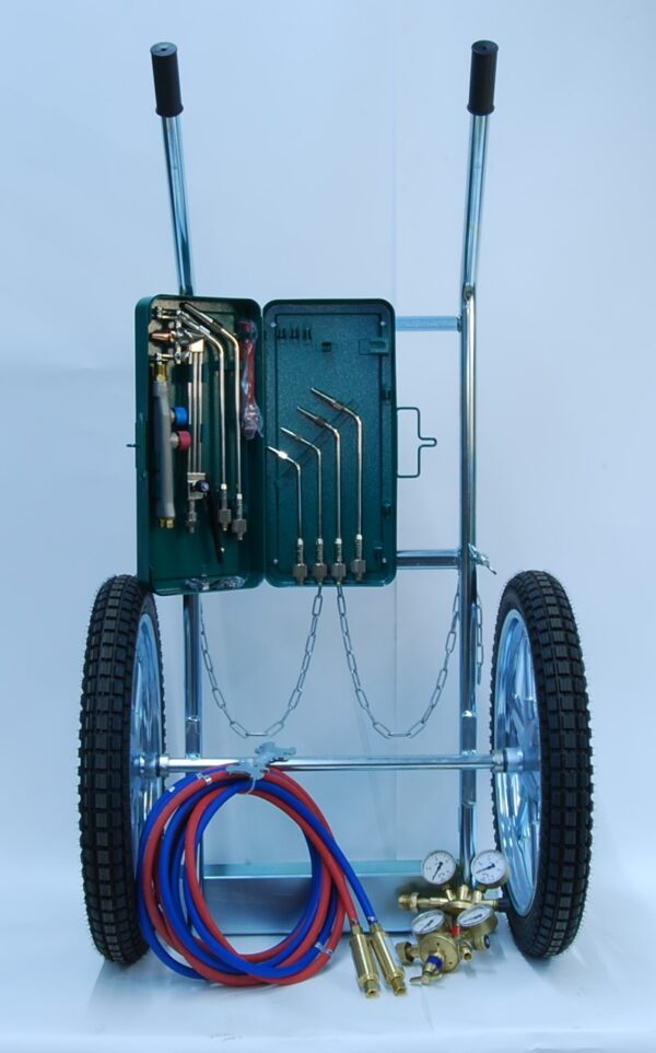 Grosser Fahrwagen mit Kofferset